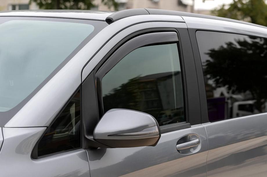 Mercedes Vito/V-class W447 2014- Einschub-Windabweiser Niken Luxury (2 Stk) Foto 1
