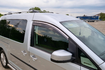 Volkswagen Caddy 2015-2020 Windabweiser mit Chromleiste Niken Luxury (2 Stk) Foto 3