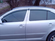 Skoda Octavia II A5 2006-2010 Windabweiser mit Chromleisten Niken Luxury (SD, 4 Stk) Foto 2