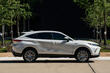 Testbericht zum Toyota Venza: ein moderner Hybrid-Crossover Foto 3