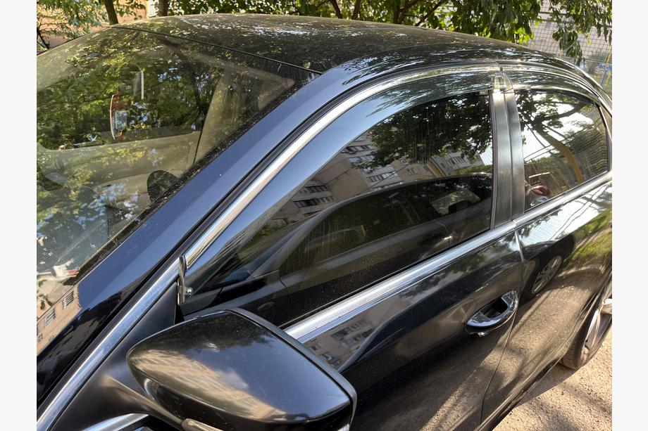 Volkswagen Passat B7 2012-2015 Windabweiser mit Chromleiste Niken Luxury (USA, 4 Stk) Image
