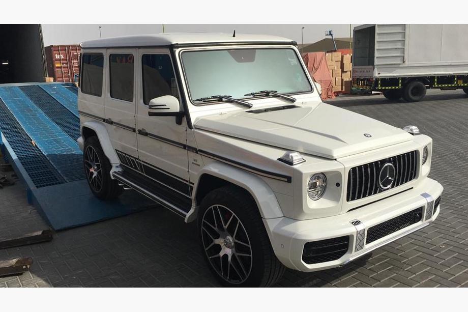 Mercedes G class W463 1990-2018 Frontstoßstange im AMG Stil 2023 (Schale) Image