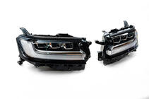 Toyota Land Cruiser 300 2021- Frontscheinwerfer Foto 2