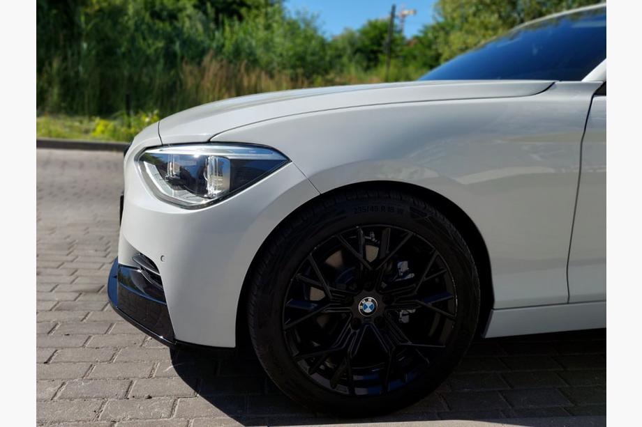 BMW 1 Series F20/F21 2011-2019 Frontlippe DPT V-1 (für M Performance, Schwarz Glanz, 2 Stück) Foto 12