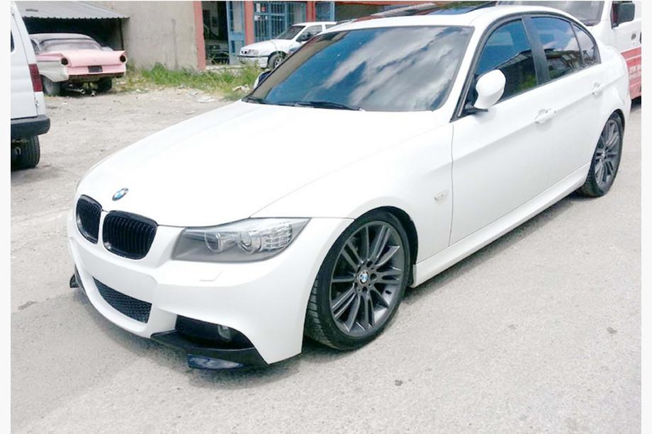 BMW 3 Series E90/E91 2005-2011 Front Flap Aufsätze DPT (für E90 M-Sport 2008-2011, Schwarz Glanz, 2 Stk) Foto 2