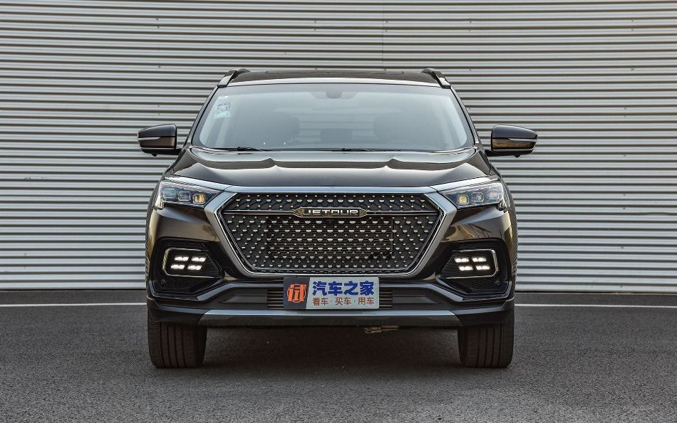 Testbericht Jetour X95: Technologie und Komfort in einem Auto