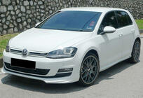 Volkswagen Golf 7/E-Golf 2012-2020 Frontlippe DPT V-5 (für Serienstoßstange, 2012-2017, Schwarz Glanz) Foto 3