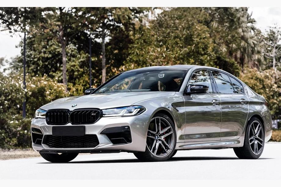 BMW 5er G30/G31 2017–2023 Nieren-Kühlergrill M-Look (2021-2023, Schwarz Hochglanz) Ohne Kamera Image