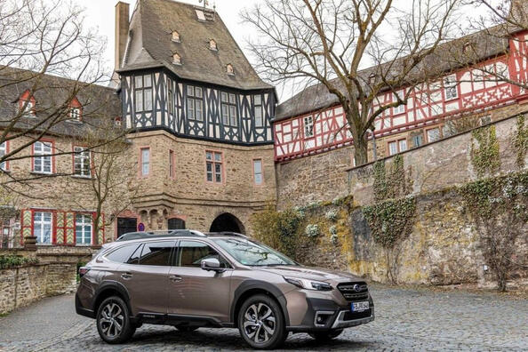 Testbericht zum Subaru Outback: ein zuverlässiger und funktionaler Crossover für jede Straße