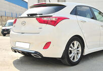 Hyundai I-30 2012-2017 Heckdiffusor DPT V-2 (Schwarz Glanz) Foto 2