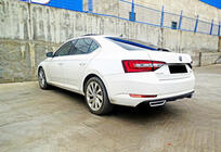 Skoda Superb 2015-2024 Heckdiffusor DPT V-2 (Schwarz Glanz) Foto 2