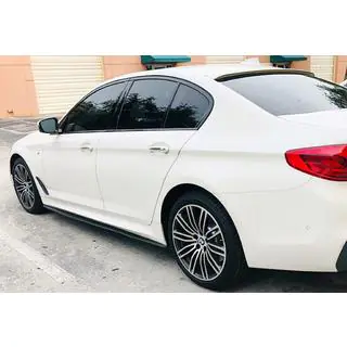 Schwellerverkleidungen DPT V-1 (für M-Sport/M5 Schweller, Schwarz Glanz) Foto 2