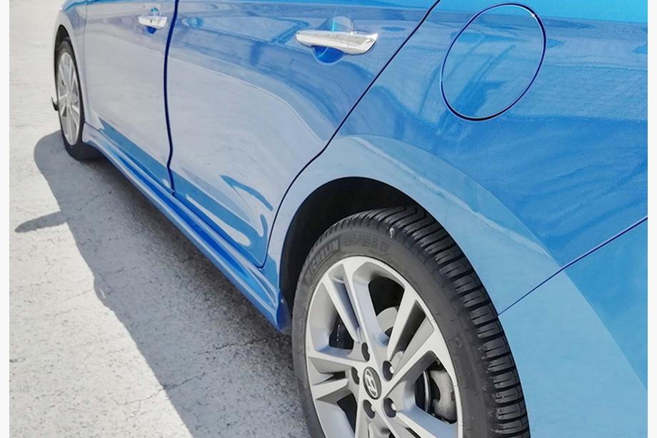 Hyundai Elantra (AD) 2015-2020 Seitenschweller DPT (Schwarz Glanz) Image