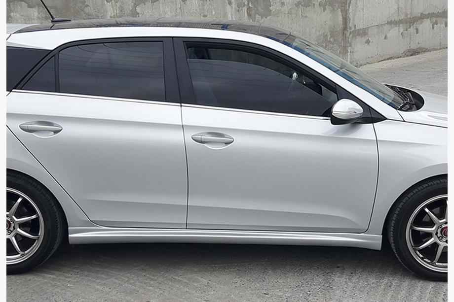 Hyundai I-20 2014-2020 Seitenschweller DPT (2014-2018, Schwarz Glanz) Image