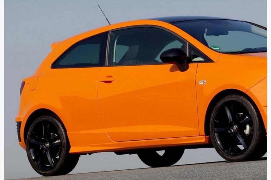 Seat Ibiza 2010-2017 Seitenschweller DPT V-1 (Coupe, Schwarz Glanz) Image