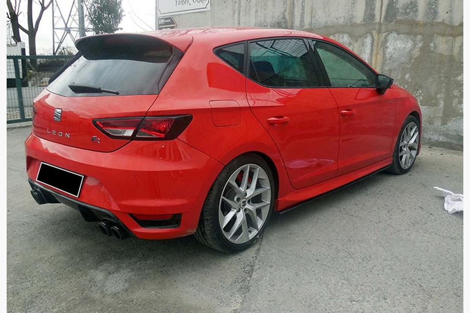 Seat Leon 2013-2020 Seitenschweller DPT V-2 (Zum Lackieren) Foto 1