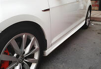 Volkswagen Golf 8 2019- Seitenschweller DPT V-1 (Schwarz Glanz) Foto 1