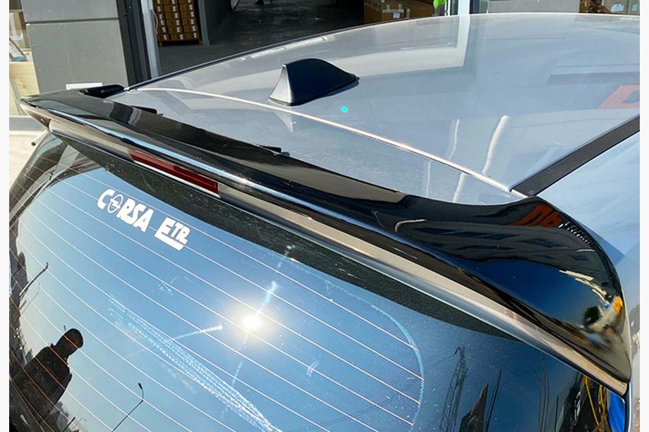 Opel Corsa E 2015-2019 DPT V-1 Spoiler (Schwarz Glanz) Image