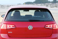 Volkswagen Golf 7/E-Golf 2012-2020 DPT V-1 Heckspoiler (für GTI / R HB, Schwarz Hochglanz) Foto 1