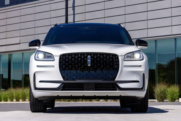 Testbericht zum luxuriösen kompakten Crossover Lincoln Corsair