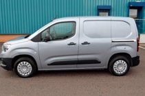 Toyota Proace City 2016- Edelstahl Zierleisten Schiebetür (2 Stk.) Foto 4