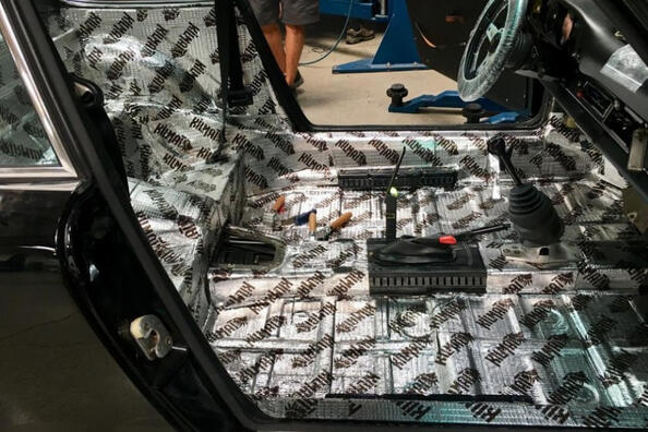 Was ist die beste Schalldämmung in einem Auto?