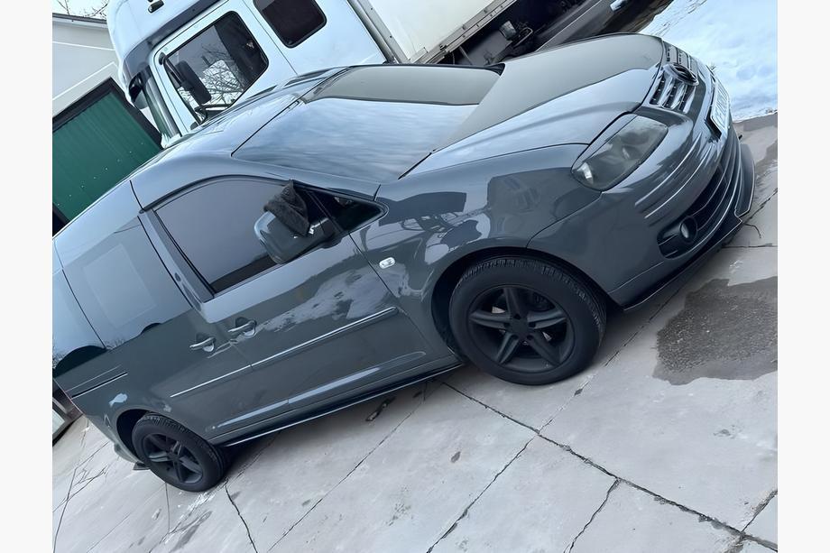 Volkswagen Caddy 2004-2010 Seitenschweller Performance (schwarz) Image