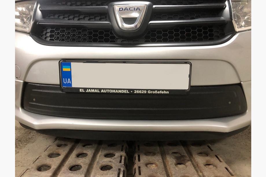 Dacia Sandero 2013-2020 Winter Untere Abdeckung für Kühlergrill Matt Image
