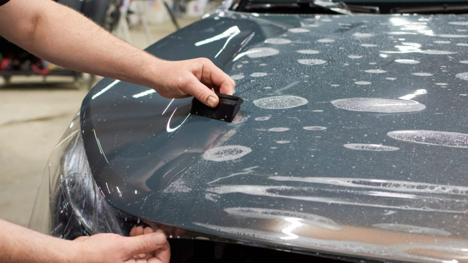Panzerfolie für Autos: zuverlässiger Schutz oder Geldverschwendung?