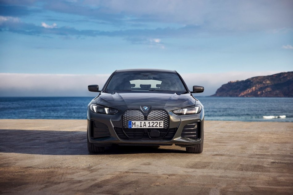 Neugestaltung des BMW i4 2024: Überprüfung des aktualisierten Elektroautos