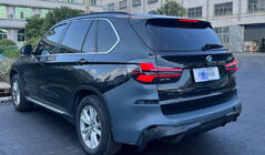 BMW X5 F15 2013-2018 Facelift-Umrüstkit auf X5M F95 2024 (ohne Austausch der Heckklappe) Foto 6