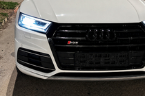 Audi Q5 2017-2025 Frontgrill SQ-Style (2017-2020, schwarz) Foto 1