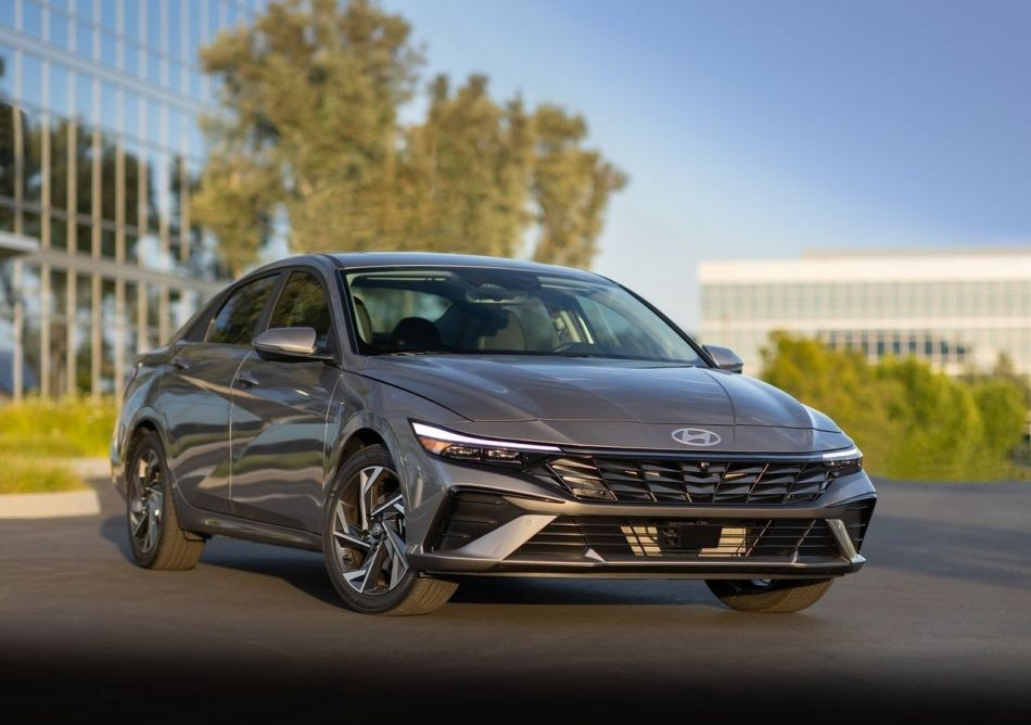 Hyundai Elantra 2023 Testbericht: Limousinen-Facelift