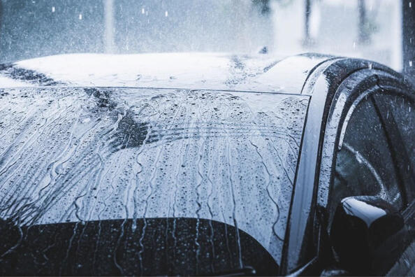 Regenschutz für Autos: So wählen Sie ihn richtig aus und wenden ihn an