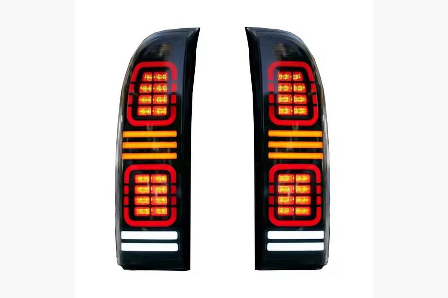 Nissan Patrol Y61 1997-2011 Rückleuchten Smoke Black LED (2004-2008, 2 Stk) Image