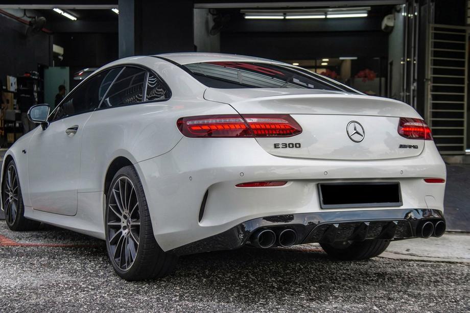 Mercedes E-class coupe C238 2016-2024 Heckdiffusor Black mit Endrohren Black (Design AMG53) Image