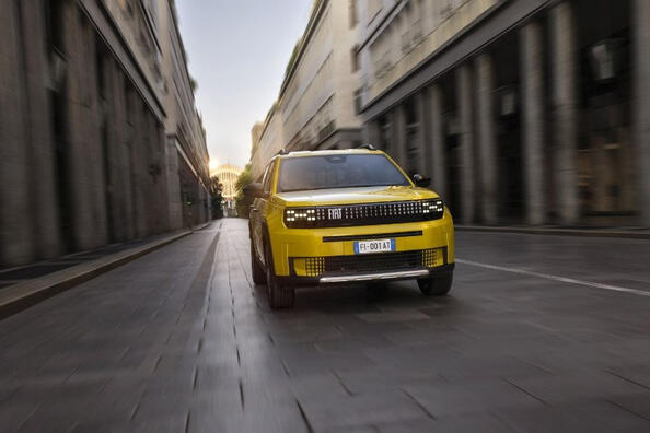Testbericht des kompakten Stadt-Elektroautos Fiat Grande Panda Electric