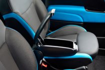 Fiat 500/500L 2013-2022 Armlehne (in Getränkehalter) Foto 2