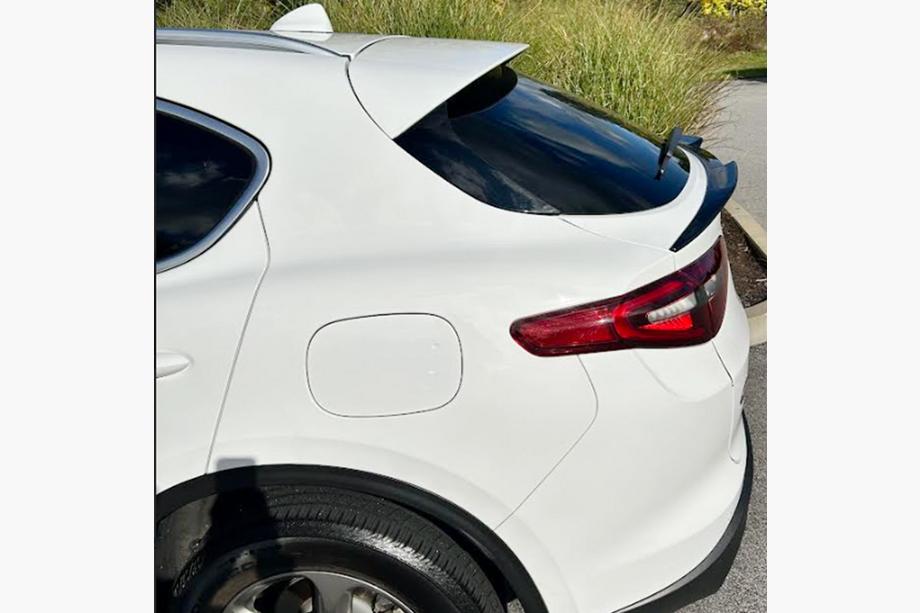 Alfa Romeo Stelvio 2016- Unterer Spoiler V2 (2017-2023, Trockencarbon) Image