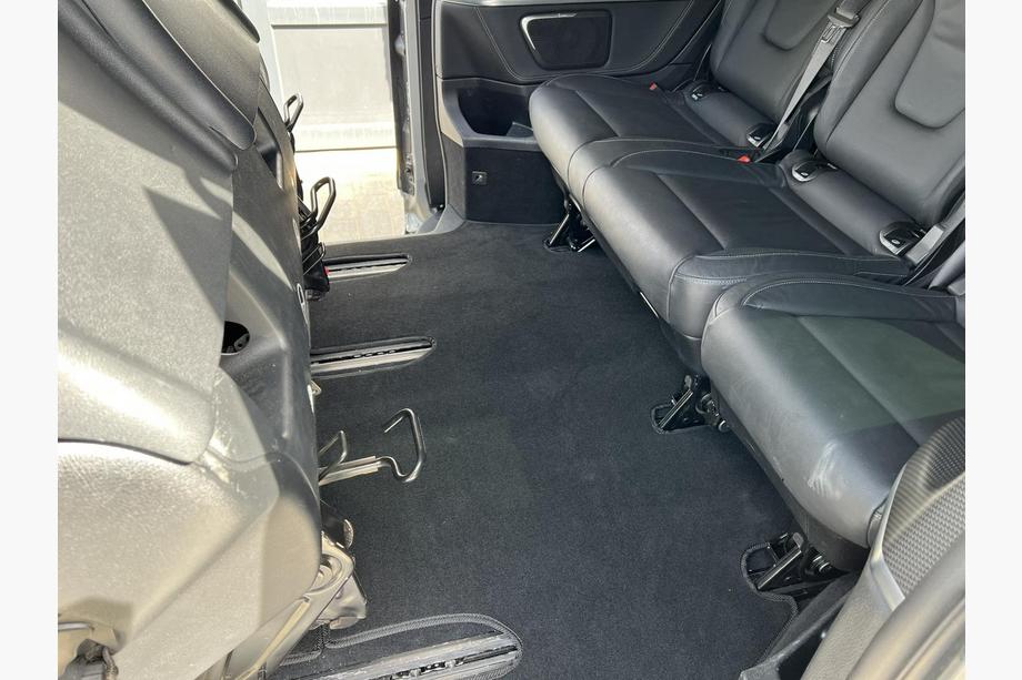 Mercedes Vito/V-class W447 2014- Textil Fußmatten Classic V-class ExtraLong 2 seitlich (Nur Abholung, Komplettset, Schwarz) Foto 2
