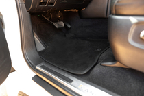 Toyota Land Cruiser 200 2007-2021 Textil Fußmatten Classic V-2 (2012-2021, Schwarz) Foto 8