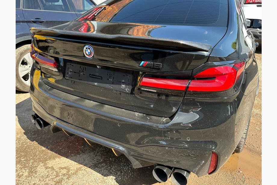 BMW 5er G30/G31 2017–2023 Spoiler V2 (für G30/F90, Carbon) Foto 8