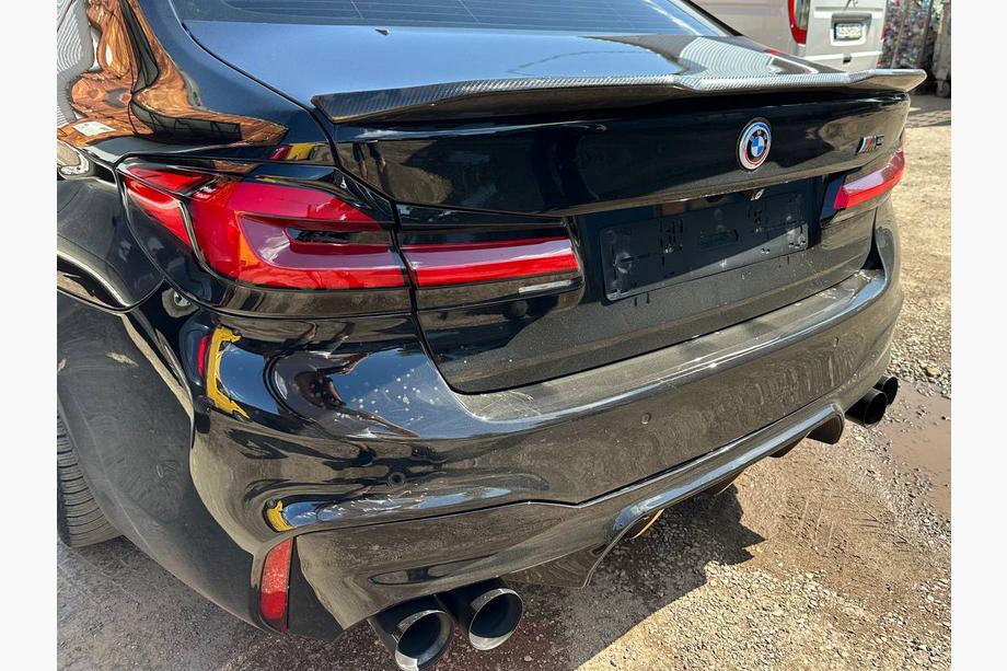 BMW 5er G30/G31 2017–2023 Spoiler V2 (für G30/F90, Carbon) Foto 7
