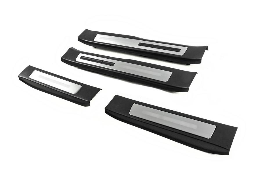 Toyota Land Cruiser 300 2021- Einstiegsleisten mit Beleuchtung (4 Stk) Foto 1