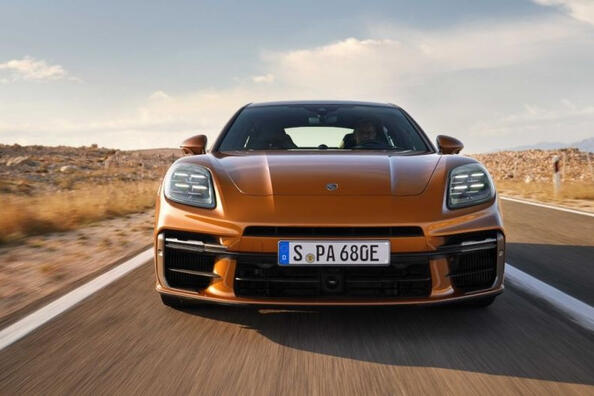 Porsche Panamera Turbo 2024: Testbericht des Hybrid-Liftbacks