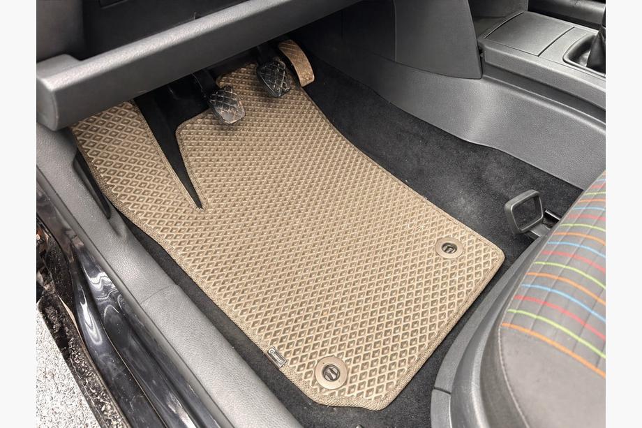 Volkswagen Polo 2001-2009 EVA Fußmatten (HB, 3/5-türig, Beige) Image