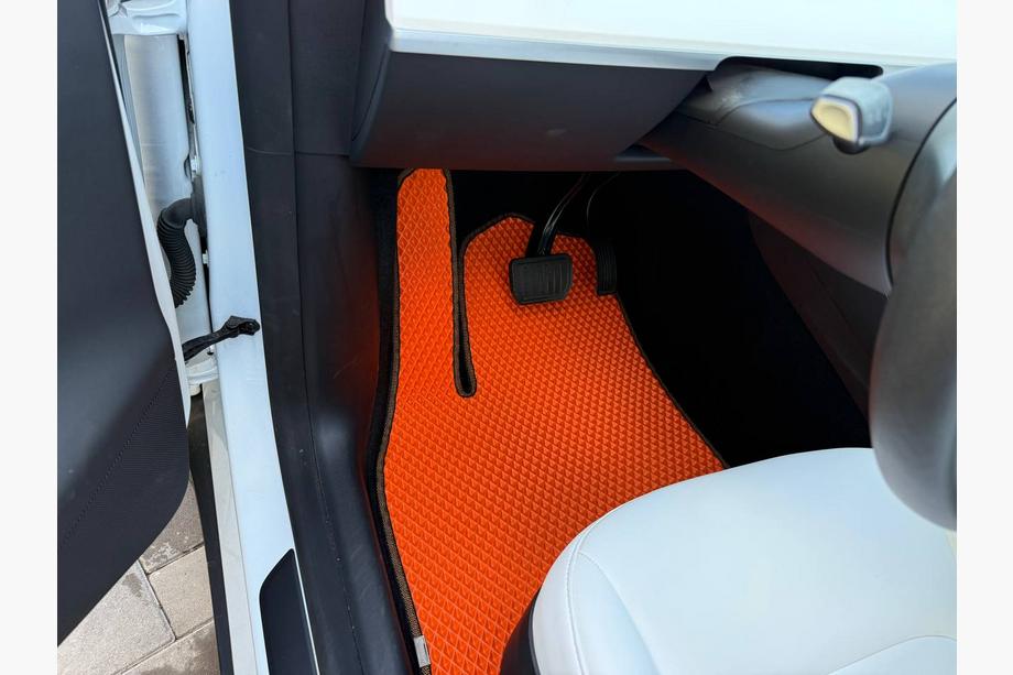 Tesla Model Y 2020- EVA Fußmatten (2020-2024, Orange) Image