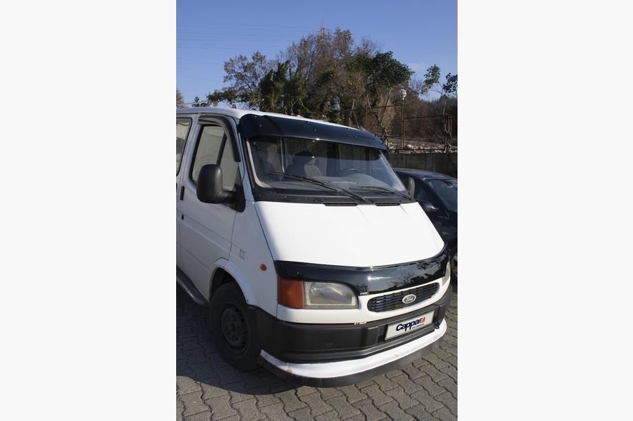 Ford Transit 1991-2000 Frontscheibenblende (schwarz glanz, 5mm) Foto 7