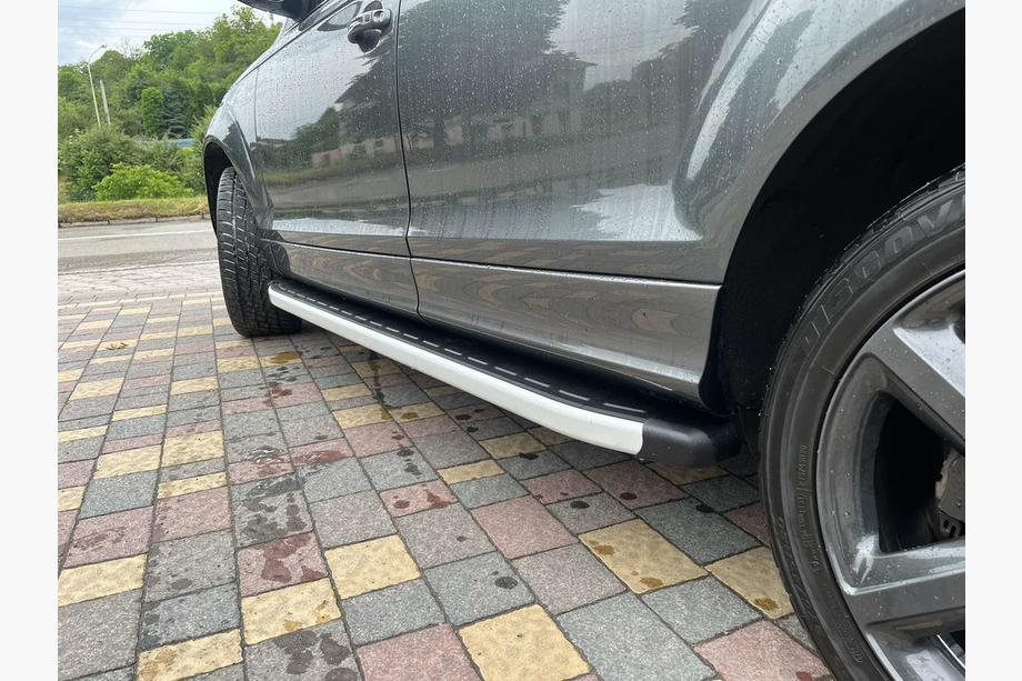 Audi Q7 2005-2015 Seitenschweller Fullmond (2 Stk., Aluminium) Image