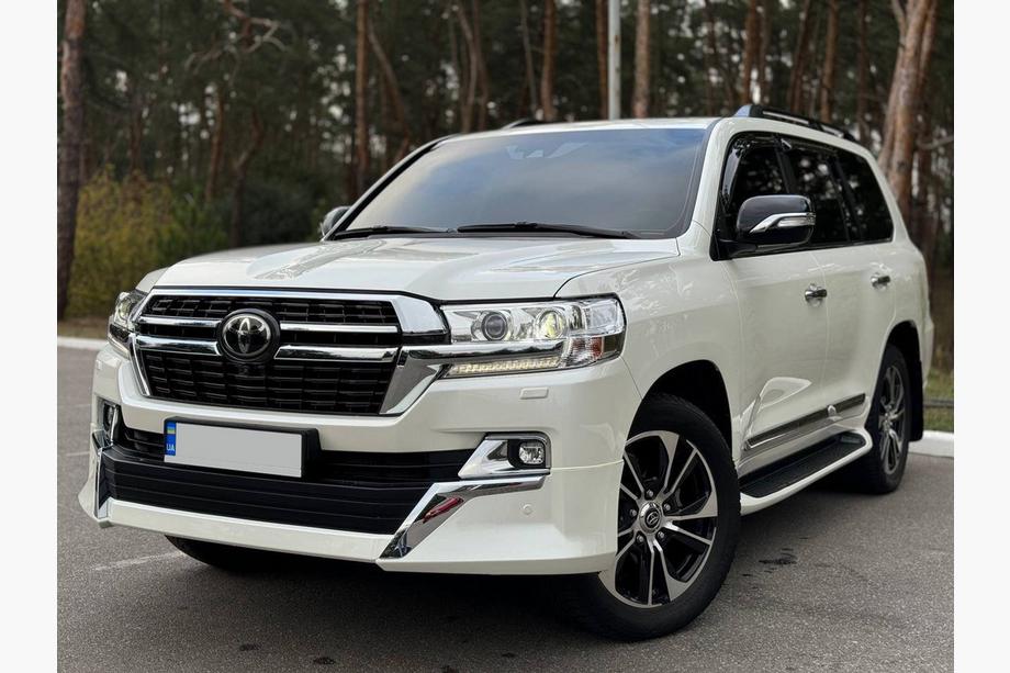 Toyota Land Cruiser 200 2007-2021 Frontlippe 2016↗ (Executive 2021) Weiß Foto 3